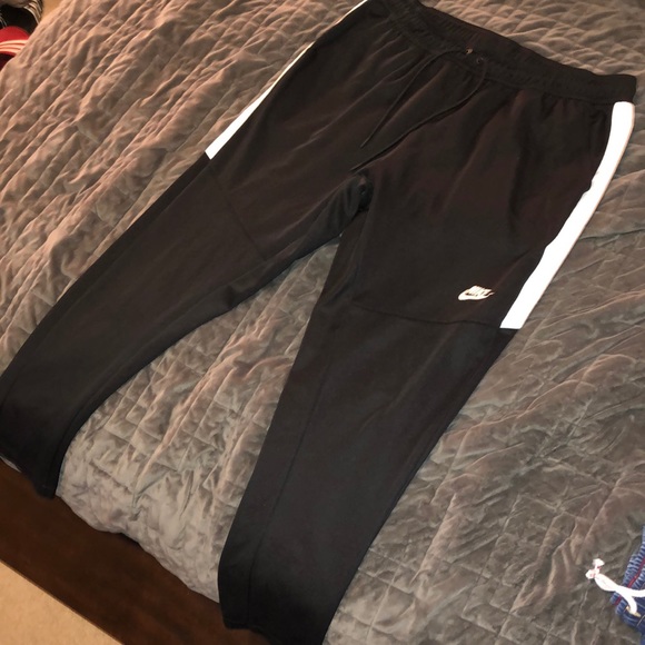 Men’s Nike track suit - Picture 4 of 4